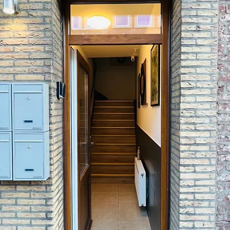 Salzinneschezsoi Apartment